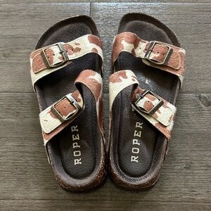 Roper Women’s Cow Print Sandals Size 6